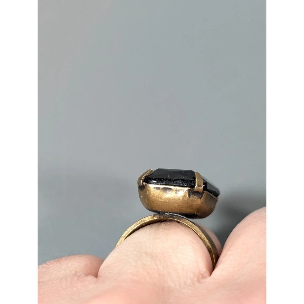 Bronze Tone Black Glass‎ Cocktail Ring Size 7 Open Band Gothic